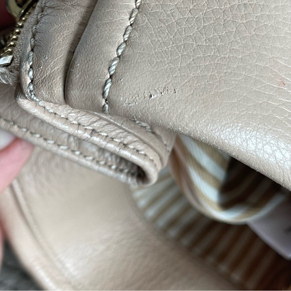 Kate Spade Large Tote Shoulder Bag with chain handles. Cream  color - Picture 16 of 16